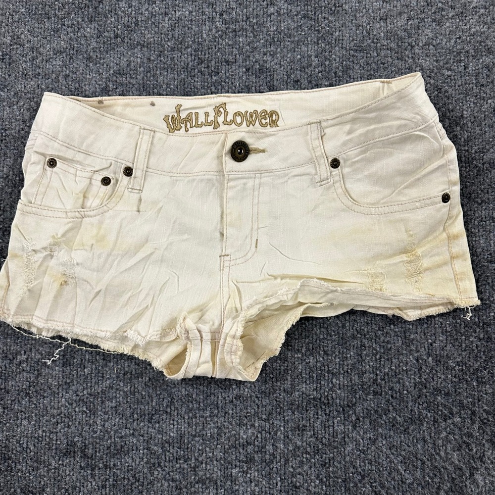 Wallflower Shorts Womens Size 3 Cream Distressed Low Rise Raw Hem Denim Casual